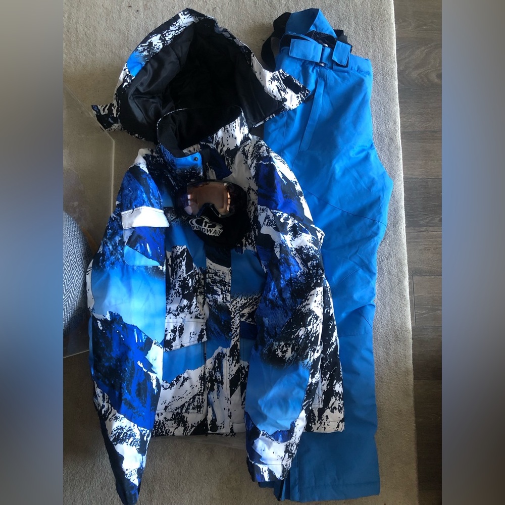 Ski Snowboard Winter Suit and Youth Goggles